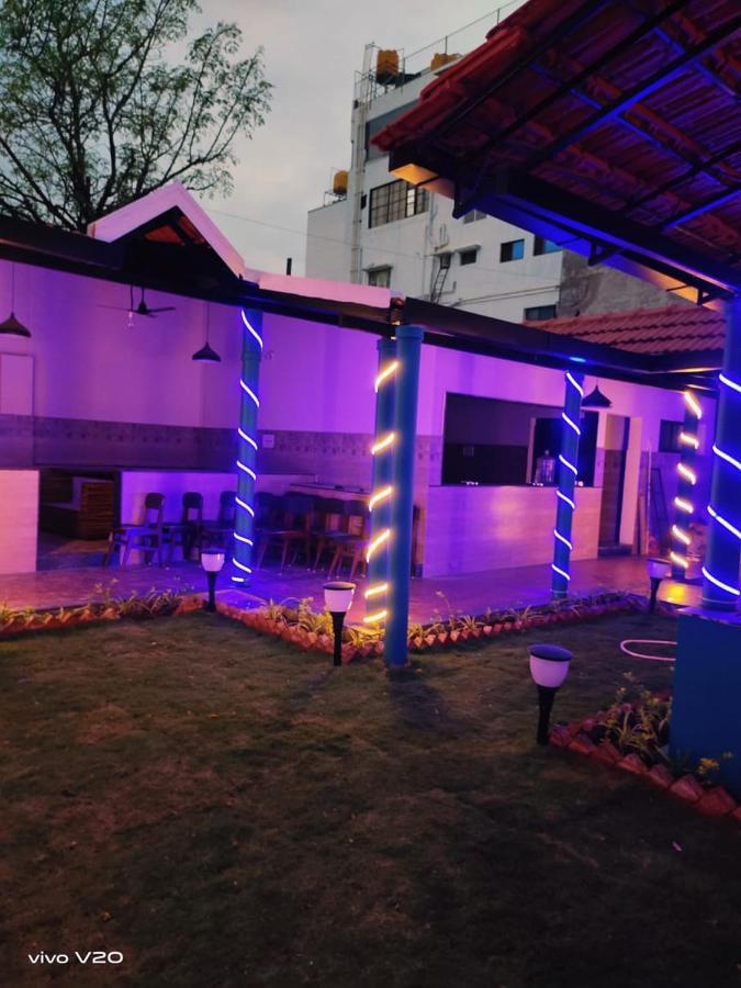 M G Residency Hotel Chikmagalūr Esterno foto