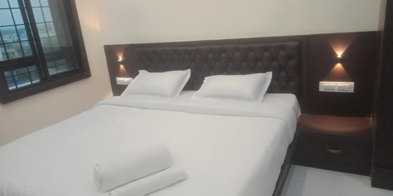 M G Residency Hotel Chikmagalūr Esterno foto
