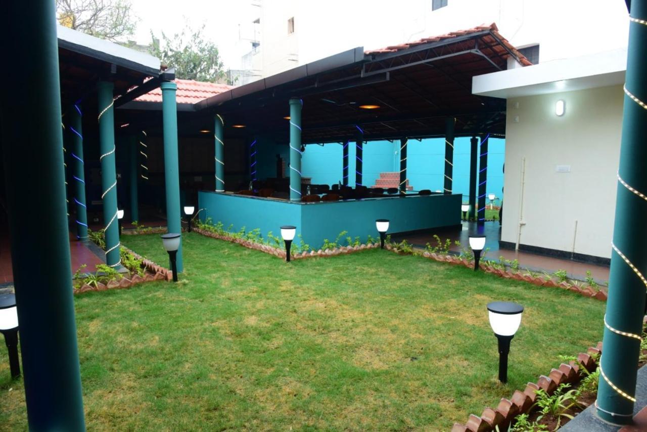 M G Residency Hotel Chikmagalūr Esterno foto