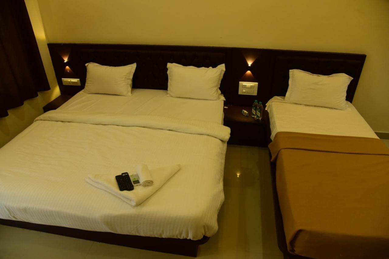 M G Residency Hotel Chikmagalūr Esterno foto