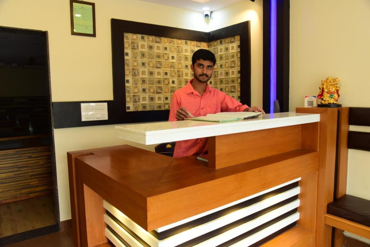 M G Residency Hotel Chikmagalūr Esterno foto