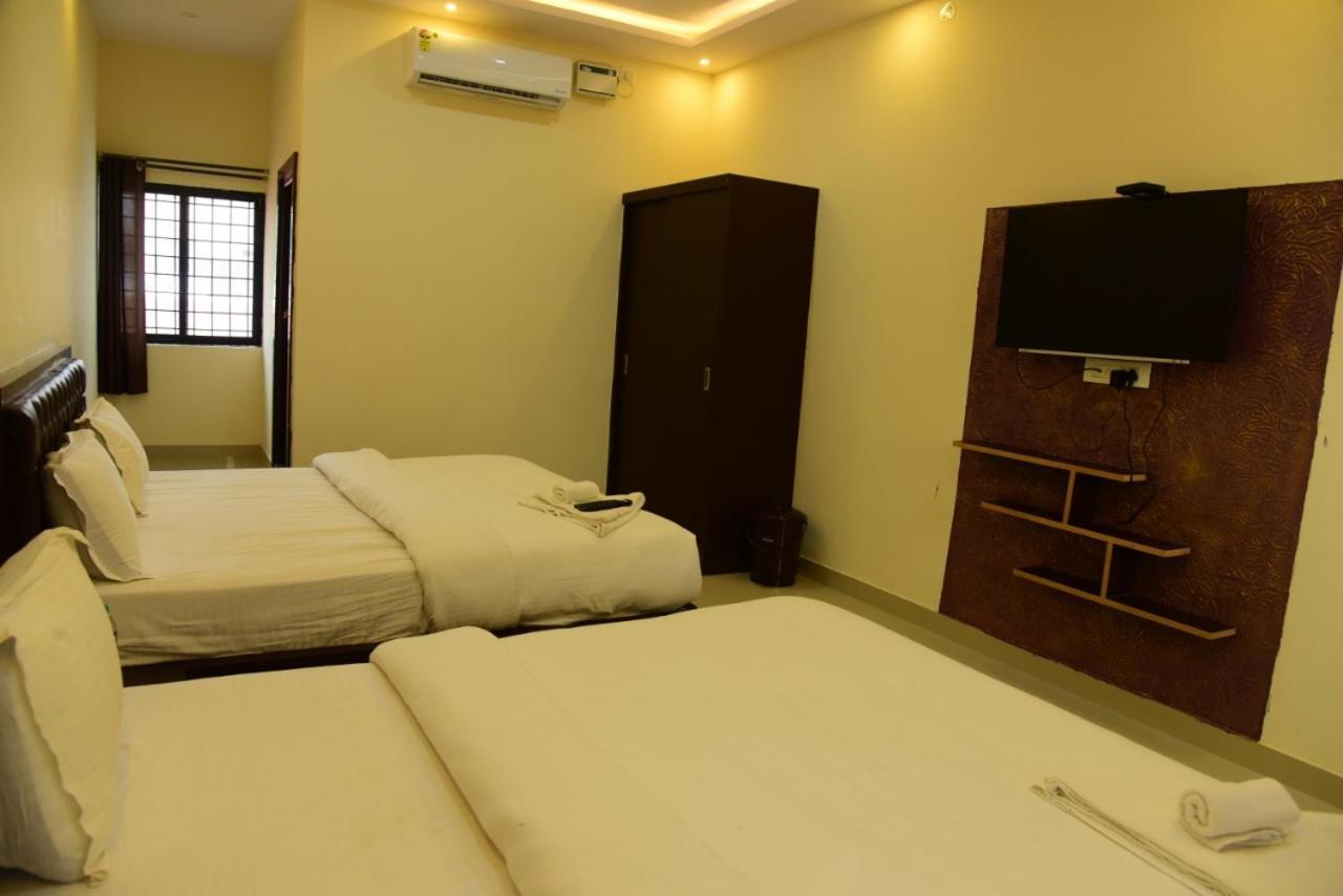 M G Residency Hotel Chikmagalūr Esterno foto
